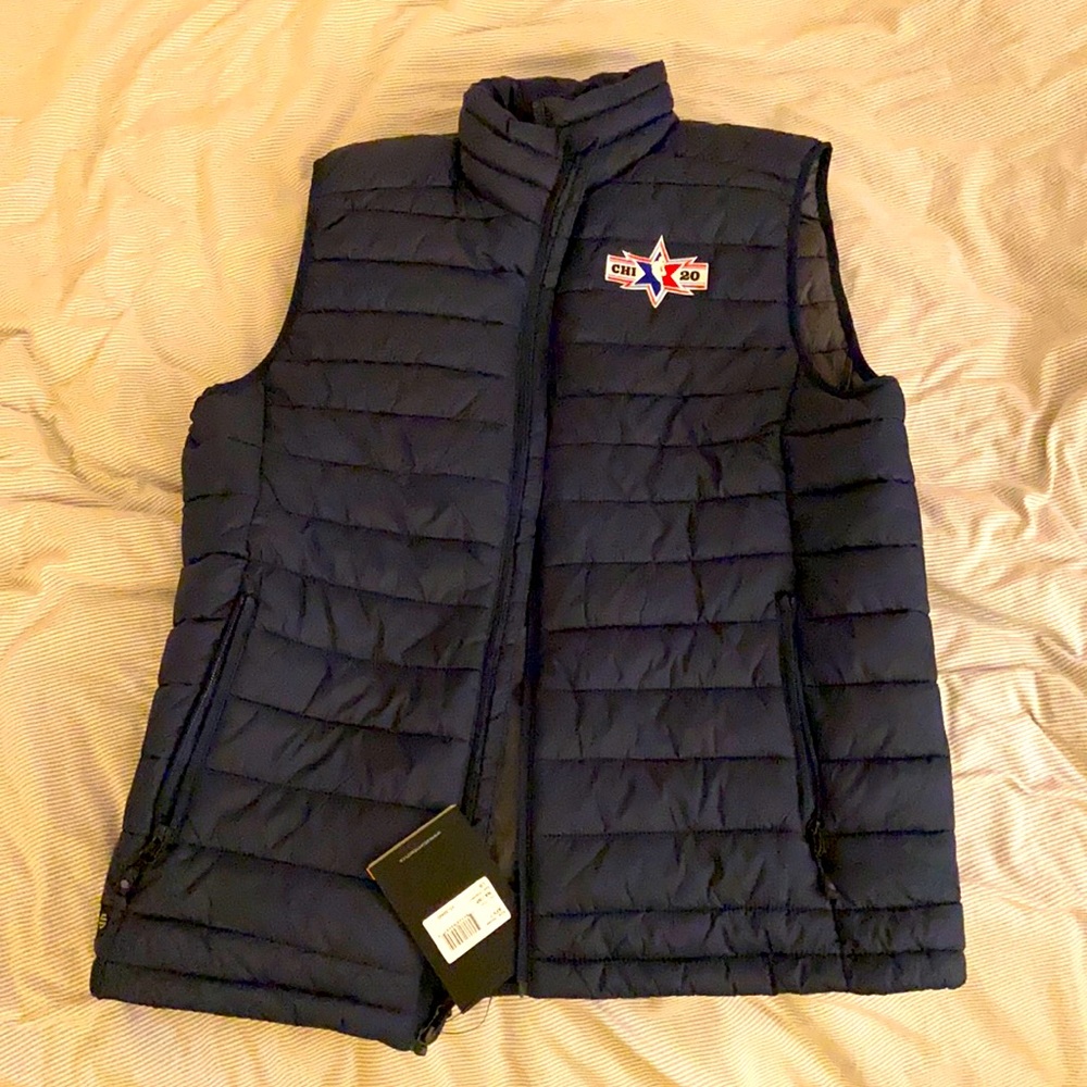 NBA All Star Game 2020 Chicago - Vest Jacket, packs into pillow, Brand n…